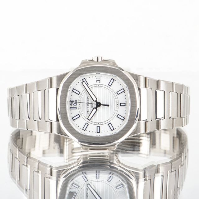 Patek Philippe Nautilus 7011/1G-001 Image 6
